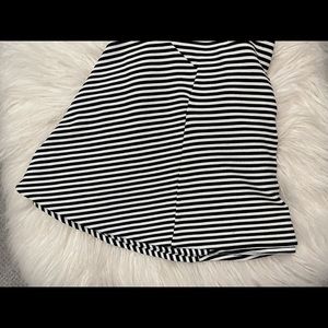 Express black and white skirt
